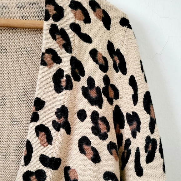 PINK by Victoria Secret  Leopard Print Long Sleeve Cardigan Sweater Size XS - Picture 5 of 13